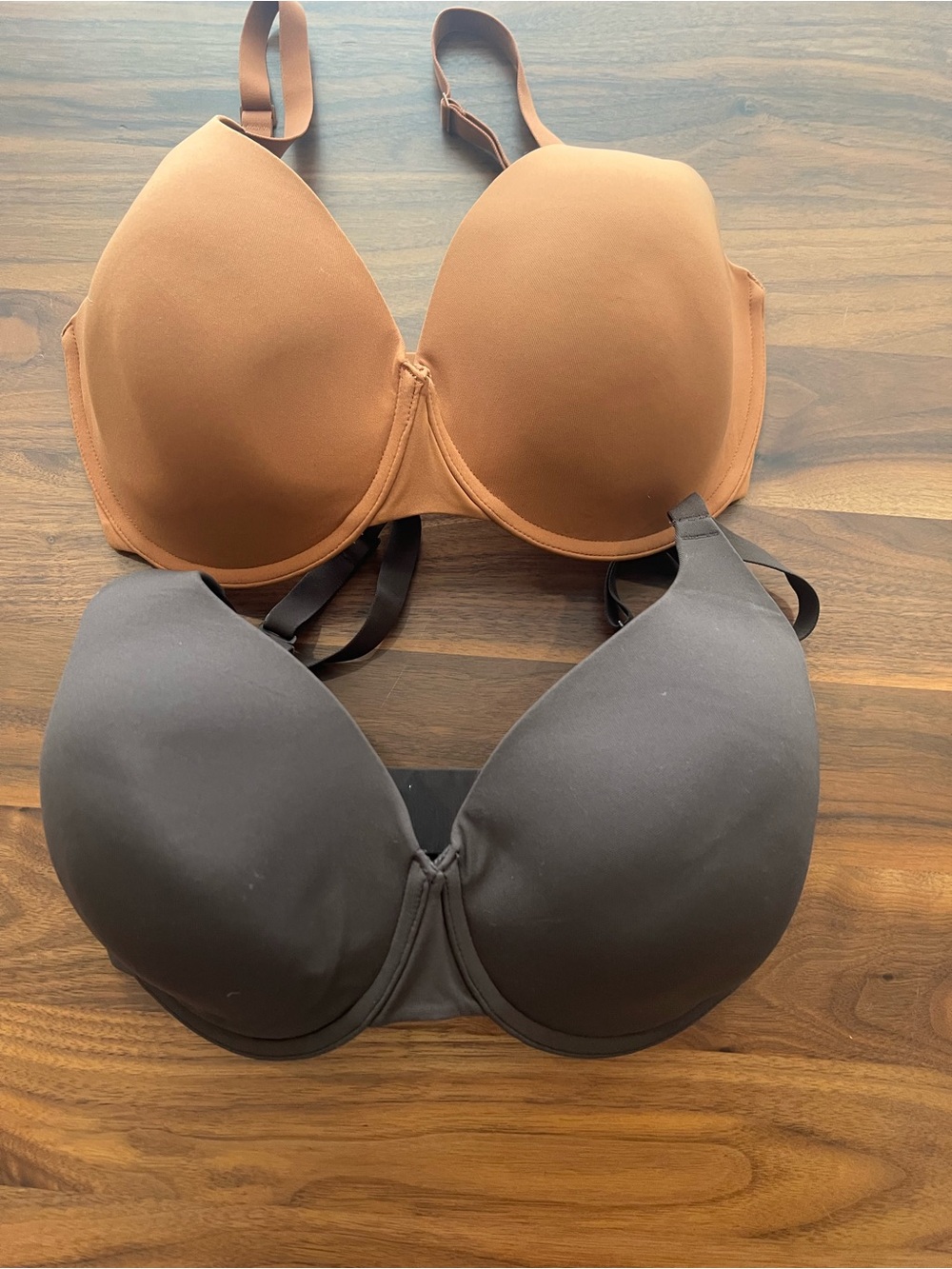 TWO NWOT Fits Everybody Tshirt bras 34DDD/F